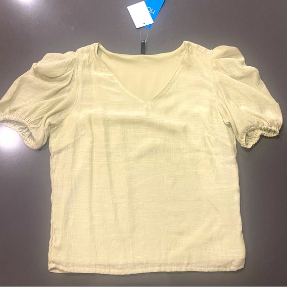 REVOLVE Tops - NWT: REVOLVE : Rio: Balloon Sleeve Designer Blouse